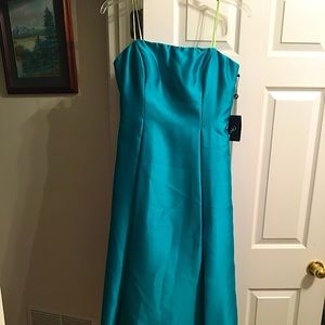 Strapless tea length dress, Turquoise color, NEW